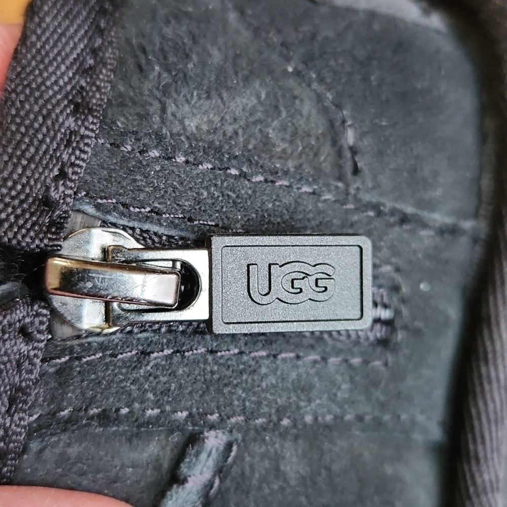 UGG Kids Toddler Classis Black Boots Size 6 - Picture 8 of 12